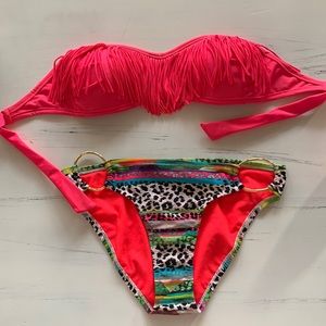 Jessica Simpson 2 piece frayed pink top with leopard multi colored bottoms 🧁